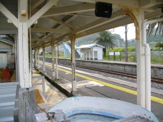 田舎な駅なんだけどね。